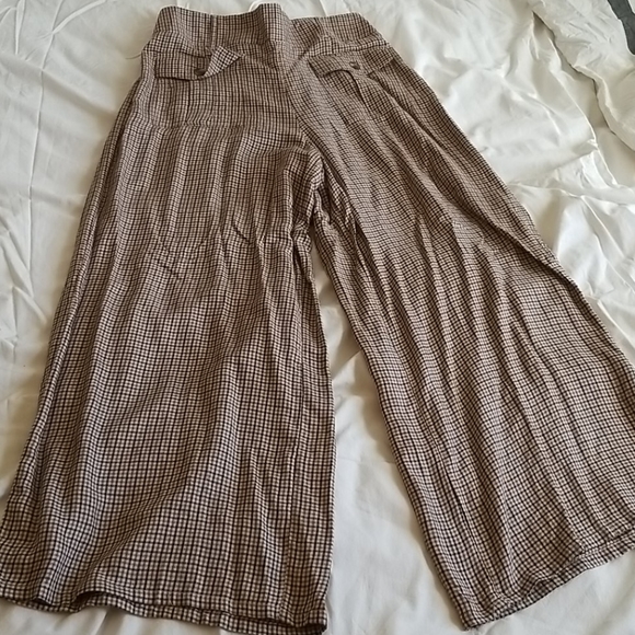 American Eagle Outfitters Pants - American Eagle high-waisted flare pants